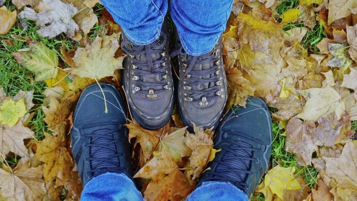 Minimalist Leder-Sneaker Ansicht 1